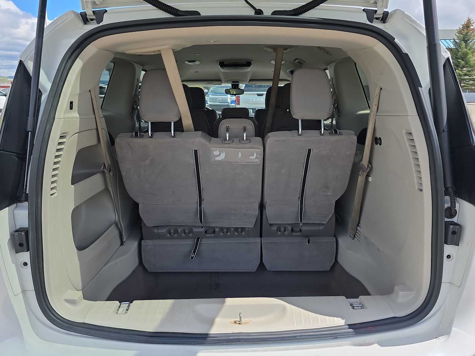 Thumbnail: 2017 Chrysler Pacifica - 19