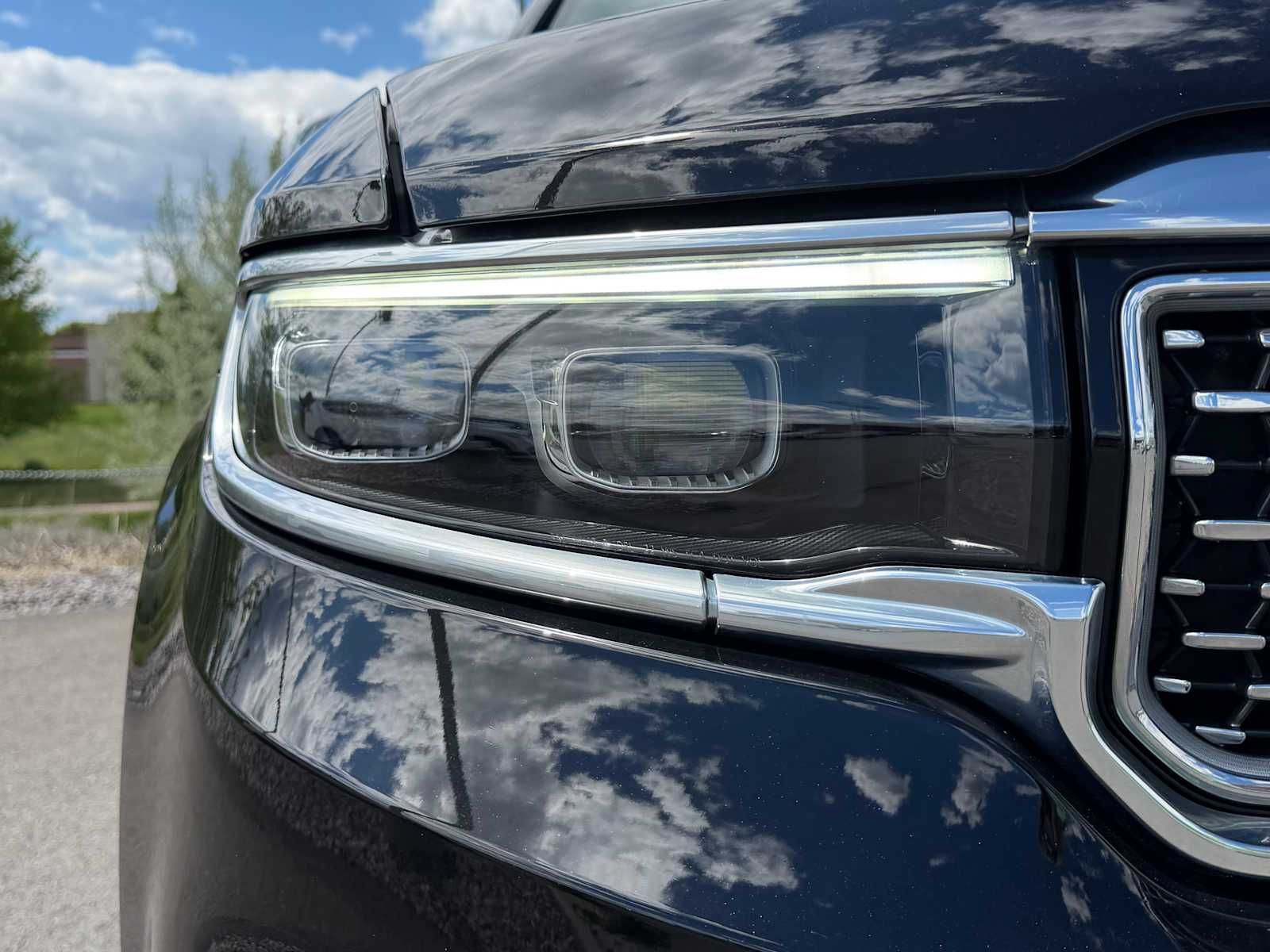 Thumbnail: 2022 Jeep Grand Wagoneer - 3