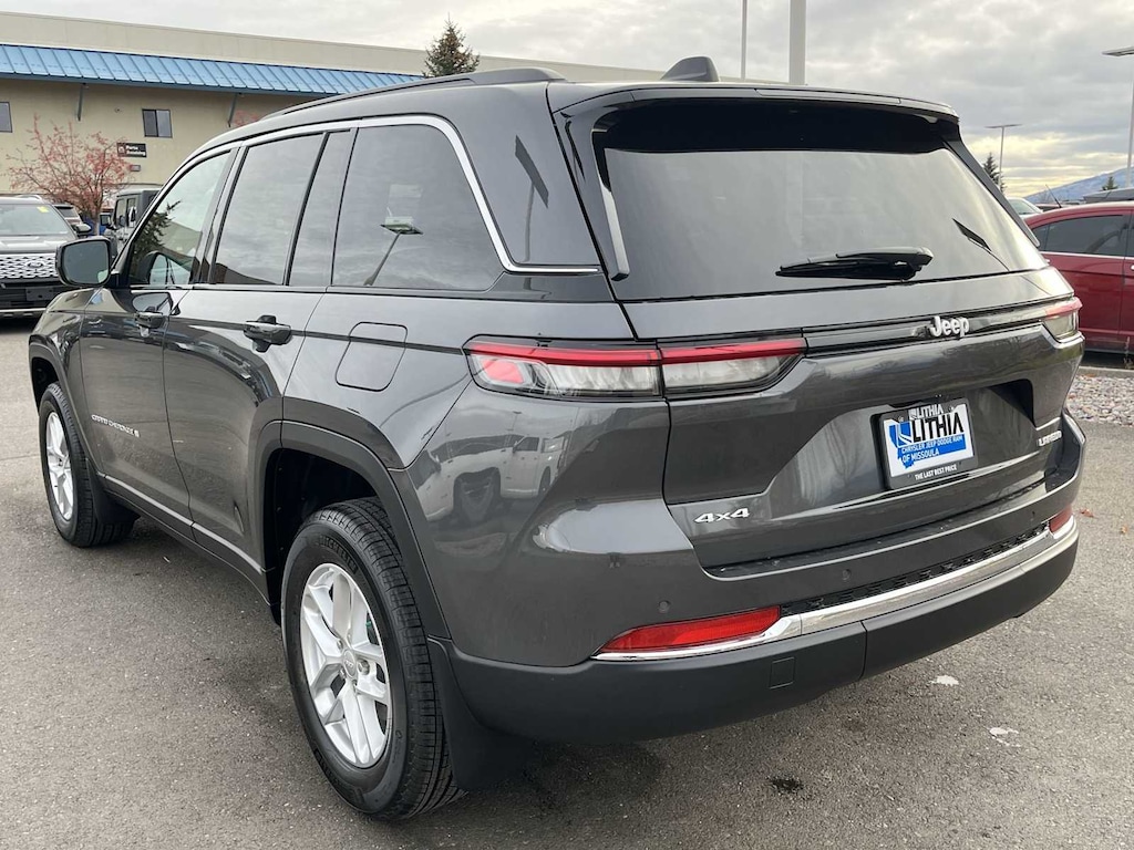 New 2025 Jeep Grand Cherokee LAREDO X 4X4 Sport Utility