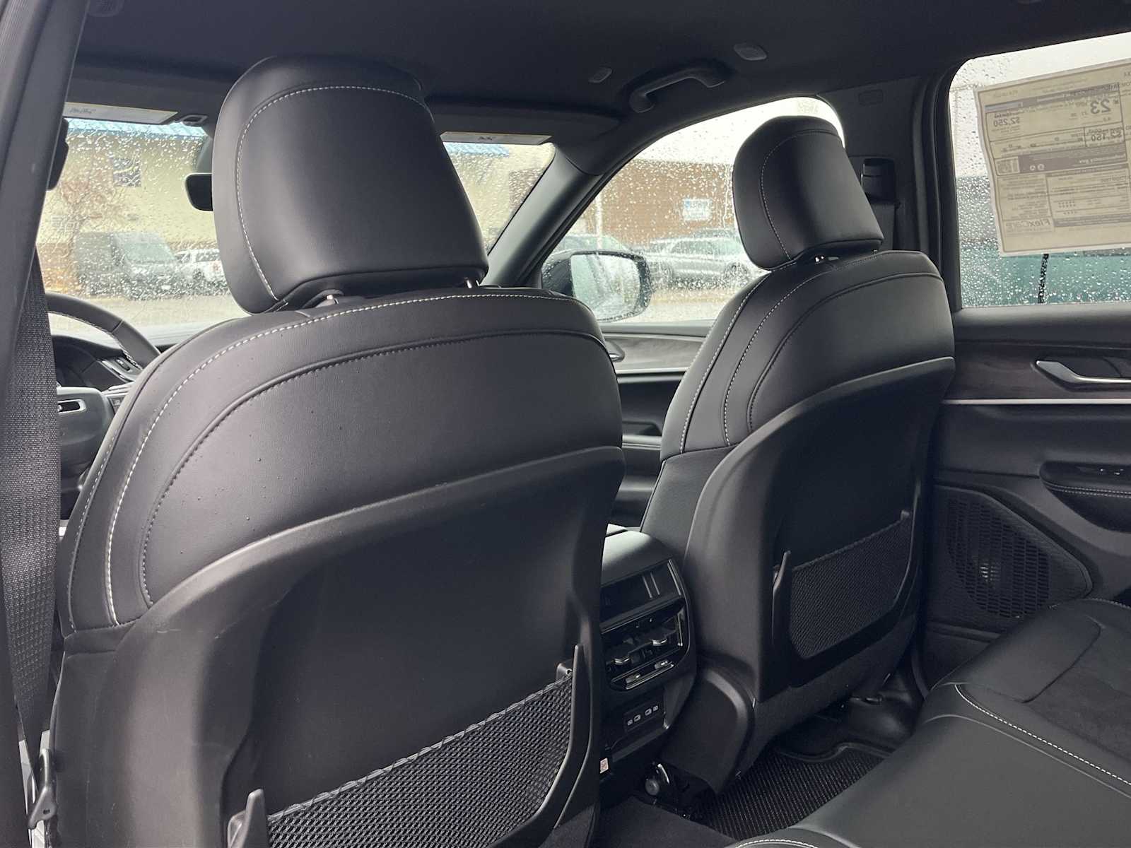 Thumbnail: 2026 Jeep Grand Cherokee - 12