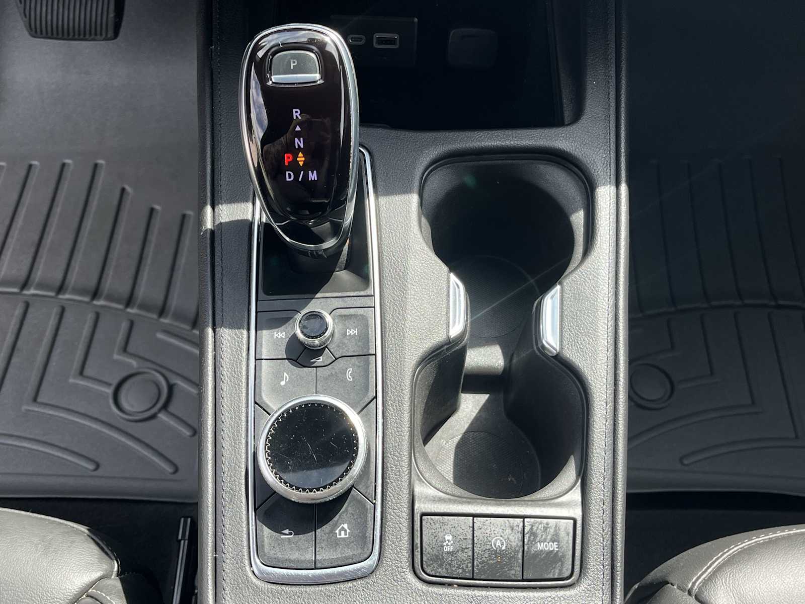 Thumbnail: 2023 Cadillac XT4 - 16