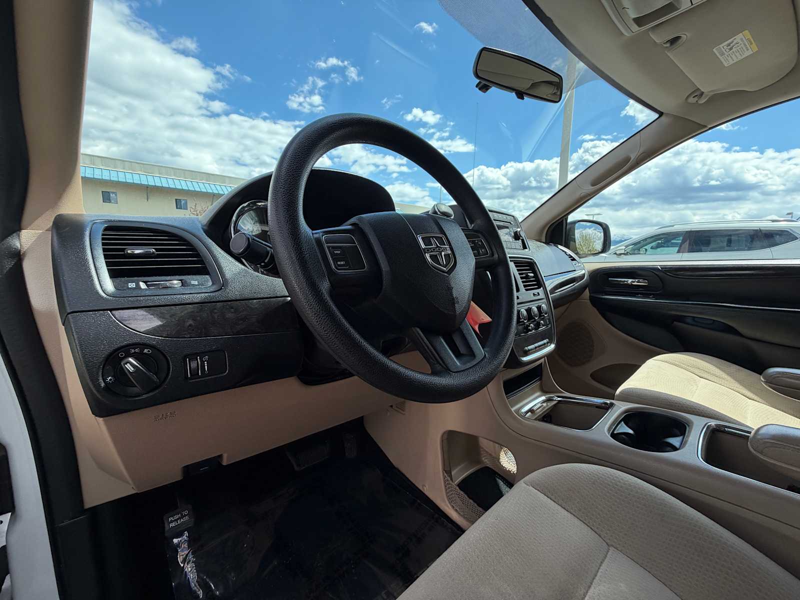 Thumbnail: 2016 Dodge Grand Caravan - 12
