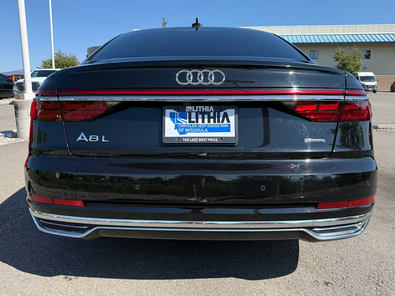 Thumbnail: 2020 Audi A8 - 8