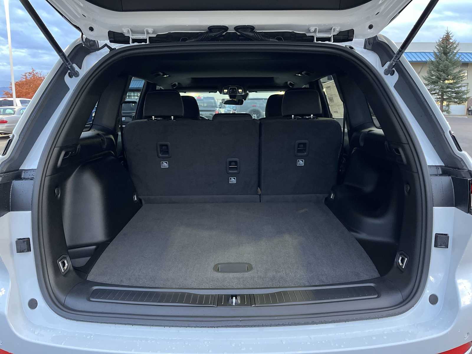 Thumbnail: 2025 Jeep Grand Cherokee - 19