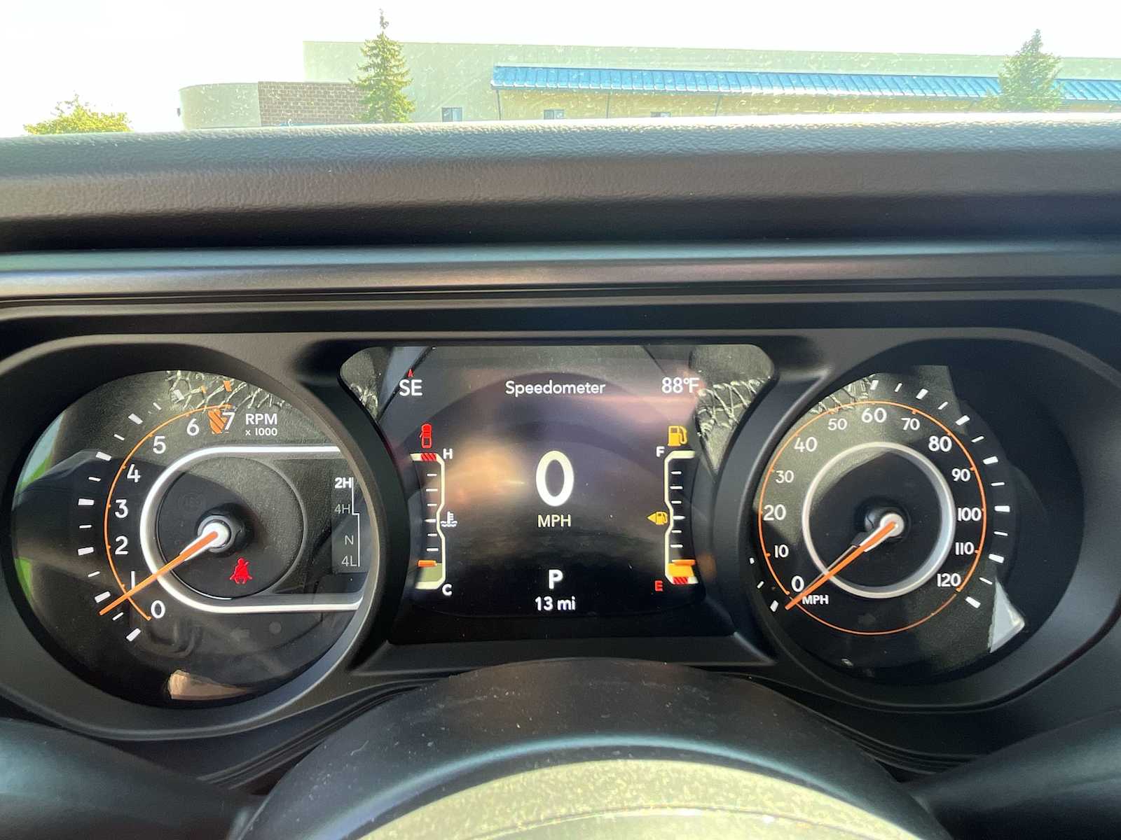 Thumbnail: 2025 Jeep Gladiator - 18