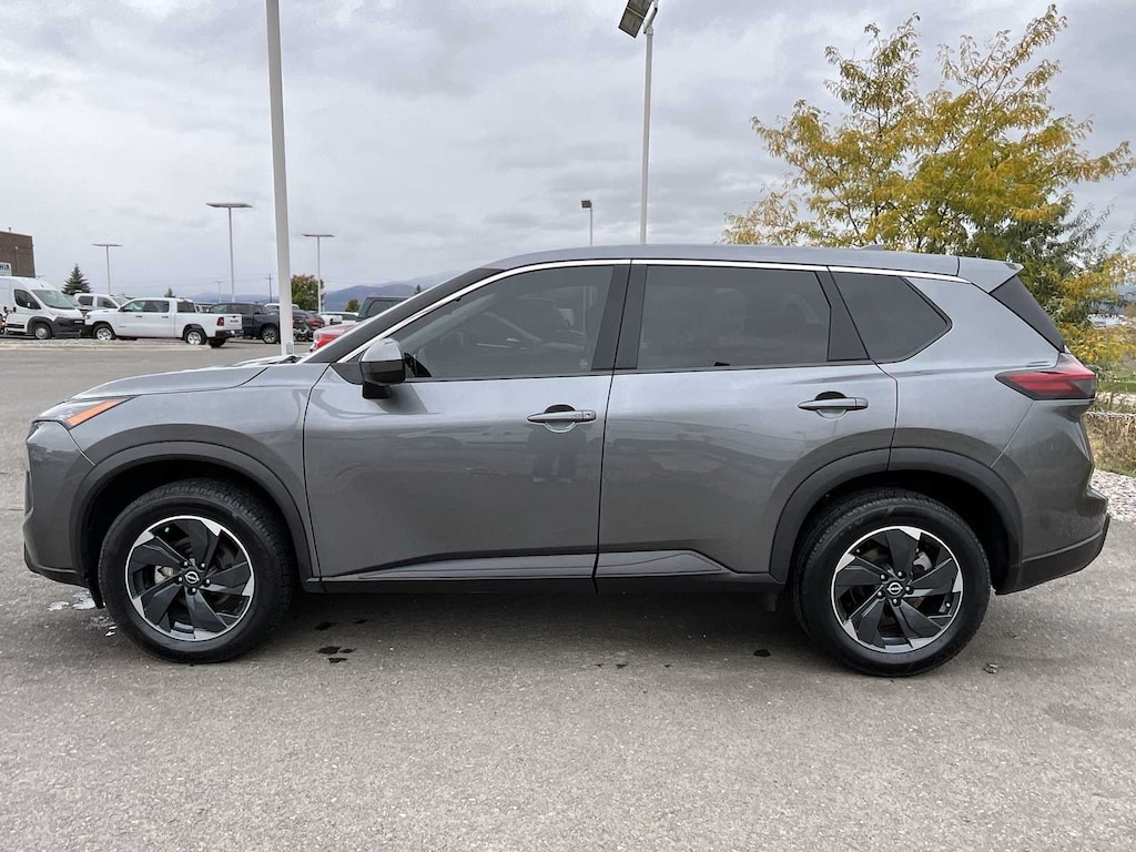 Used 2024 Nissan Rogue SV SUV