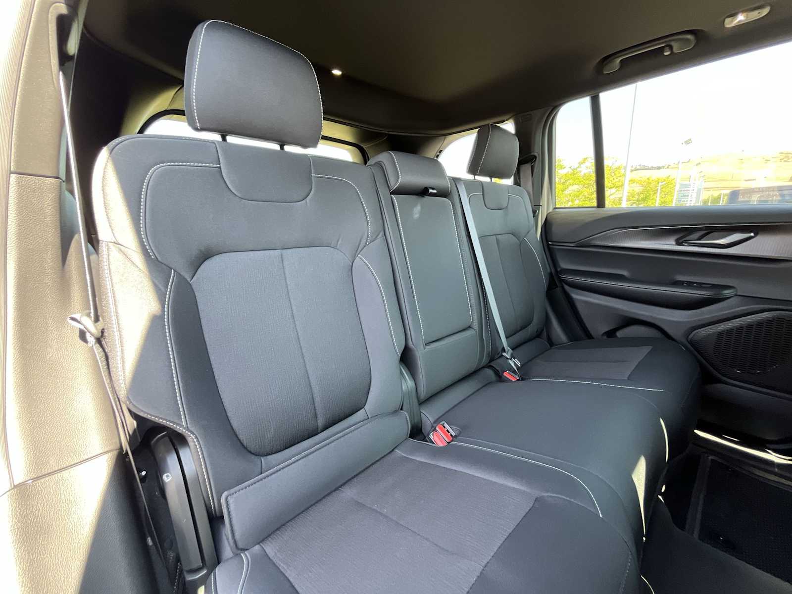 Thumbnail: 2025 Jeep Grand Cherokee - 13