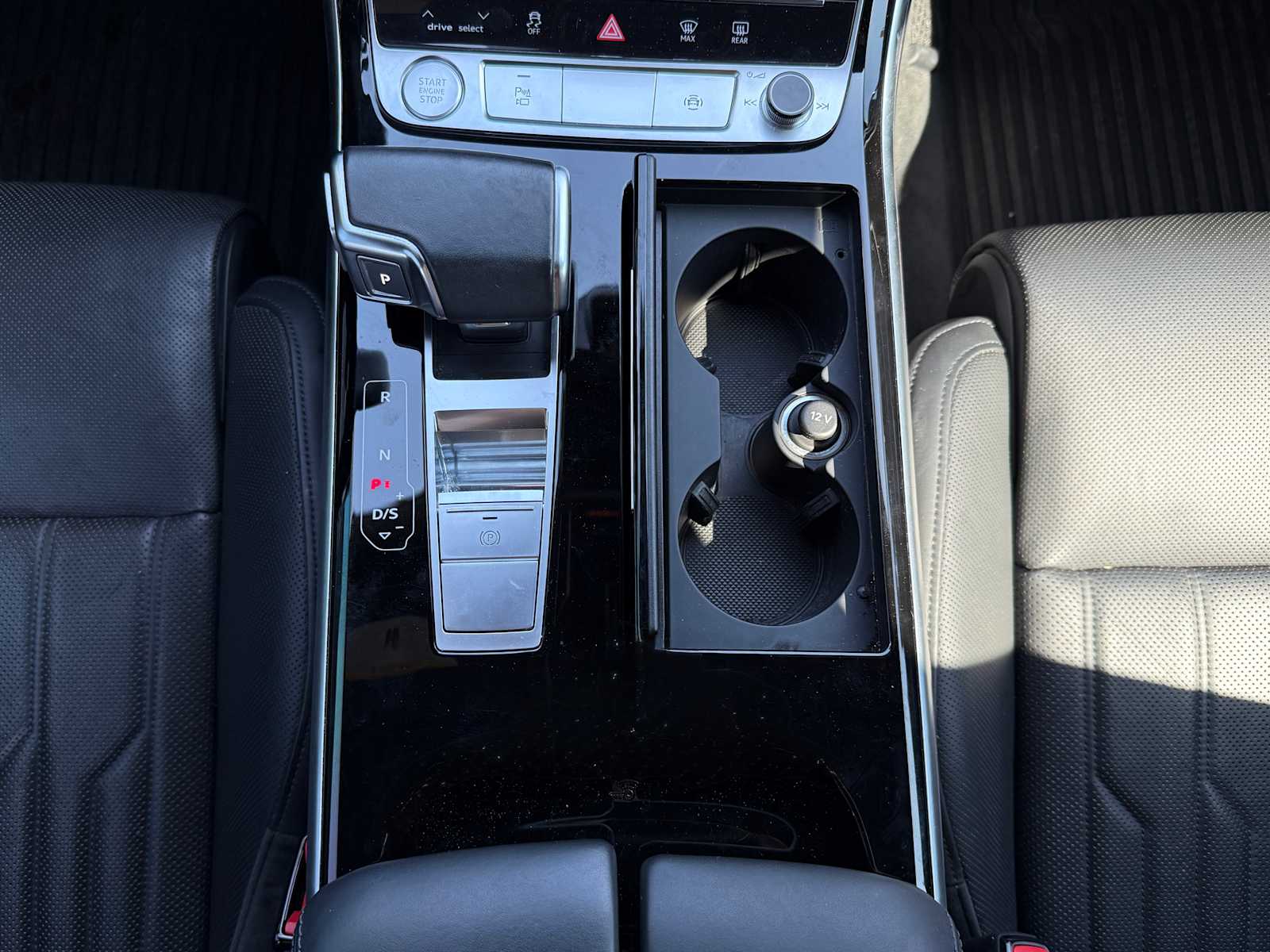 Thumbnail: 2020 Audi A8 - 18
