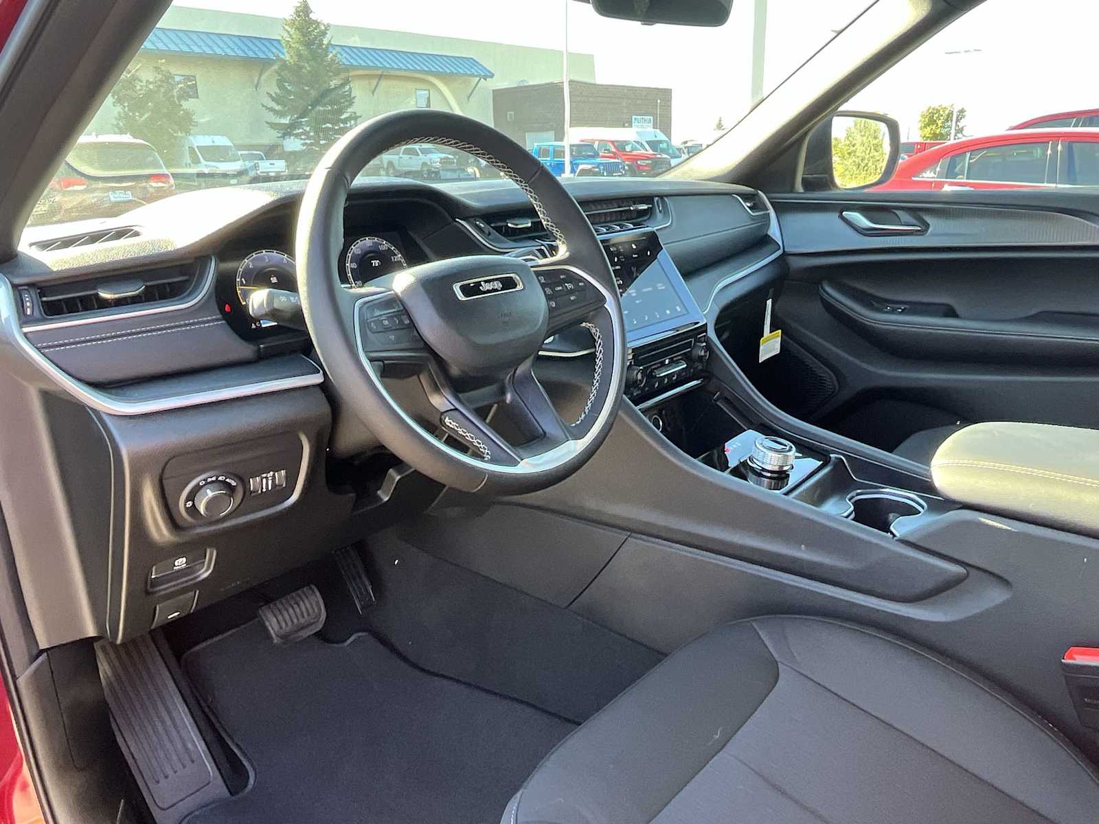 Thumbnail: 2025 Jeep Grand Cherokee - 2