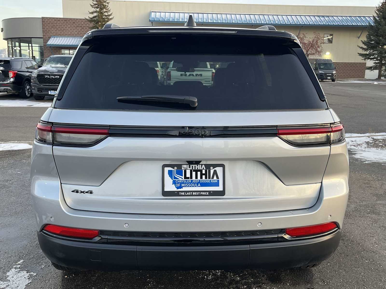 Thumbnail: 2025 Jeep Grand Cherokee - 5