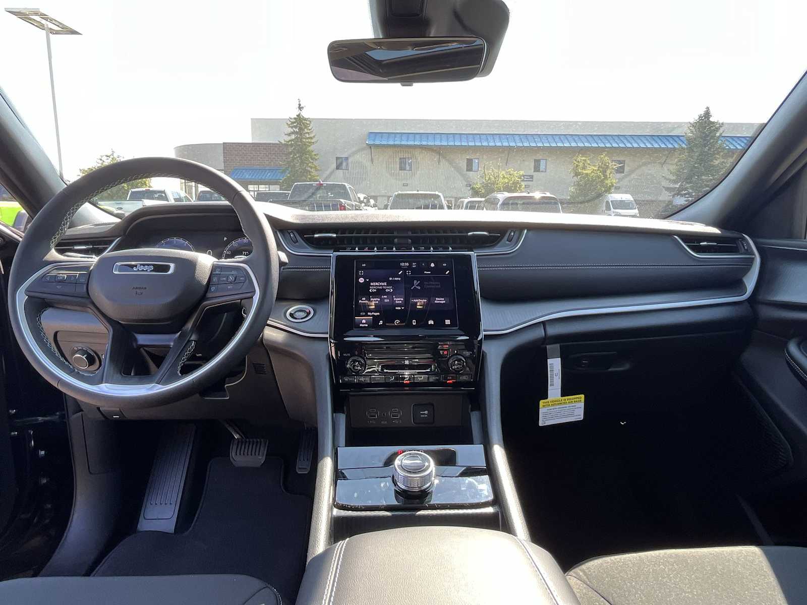 Thumbnail: 2025 Jeep Grand Cherokee - 10