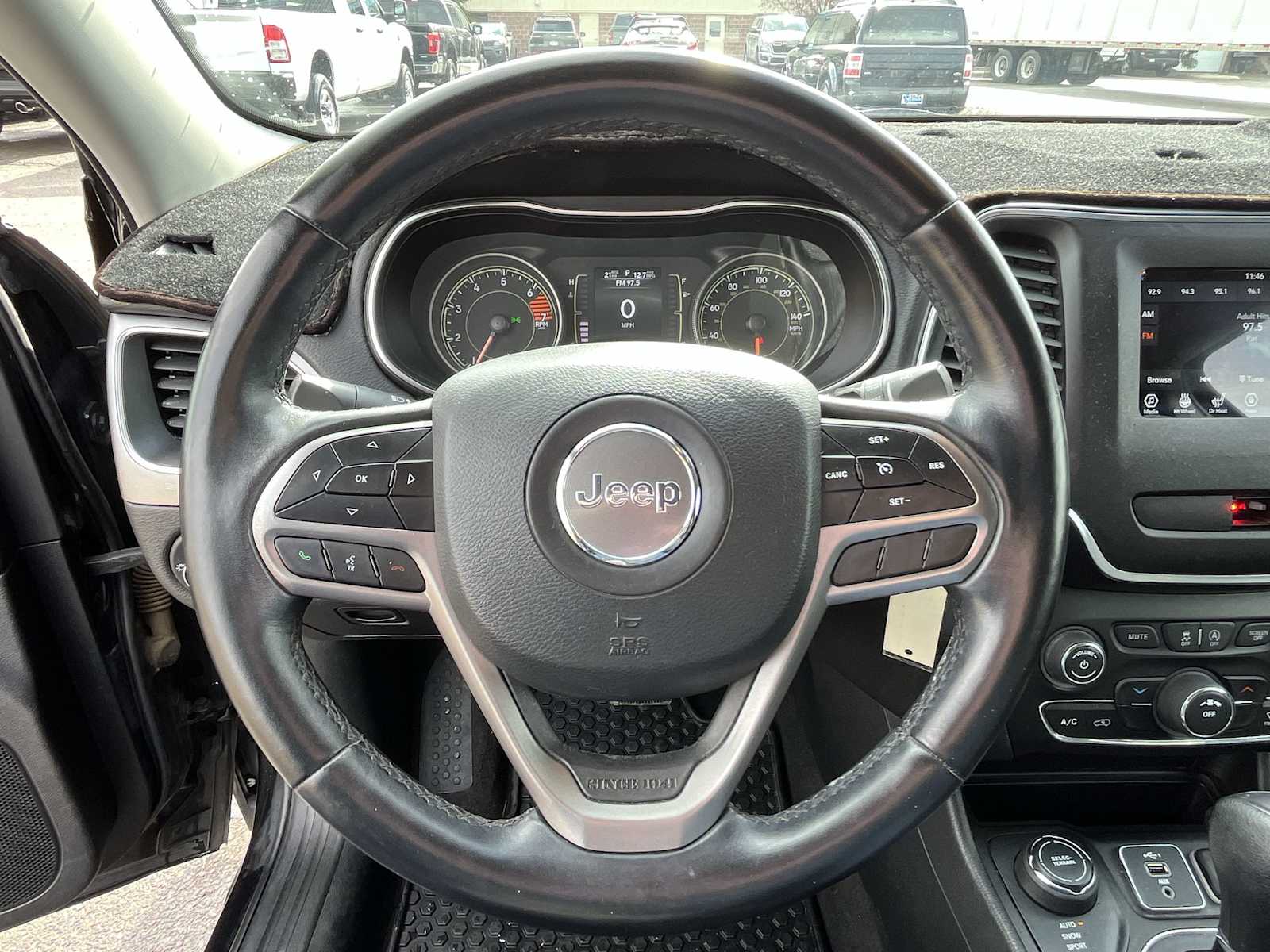 Thumbnail: 2020 Jeep Cherokee - 15