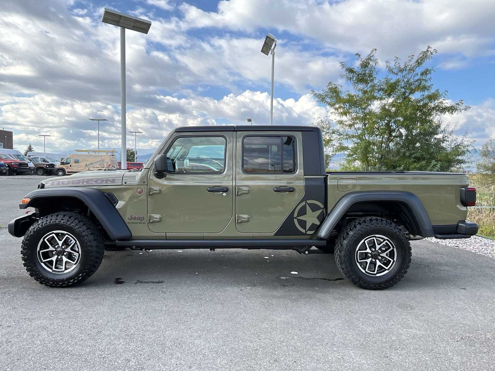 Thumbnail: 2025 Jeep Gladiator - 3