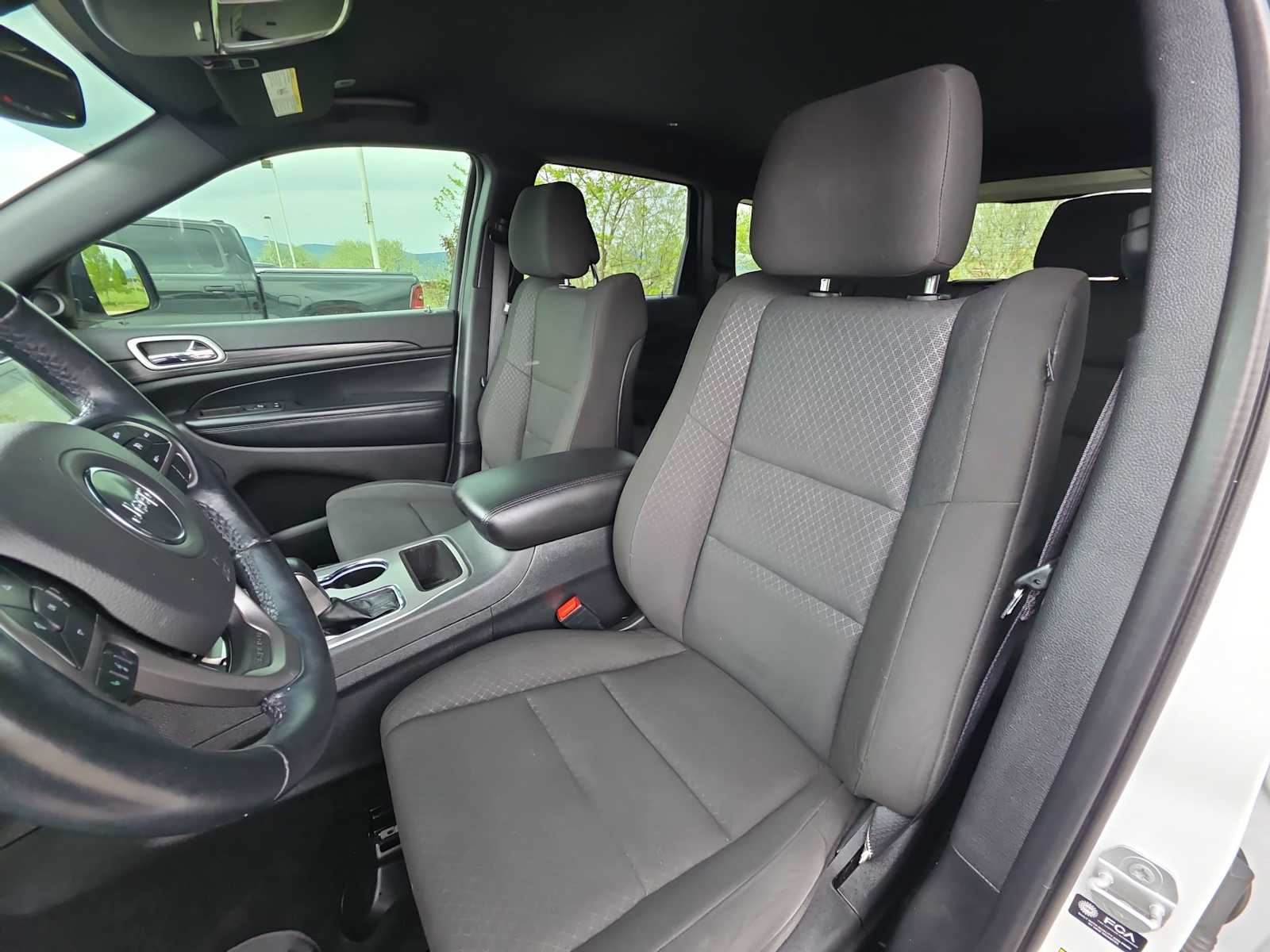 Thumbnail: 2022 Jeep Grand Cherokee - 11