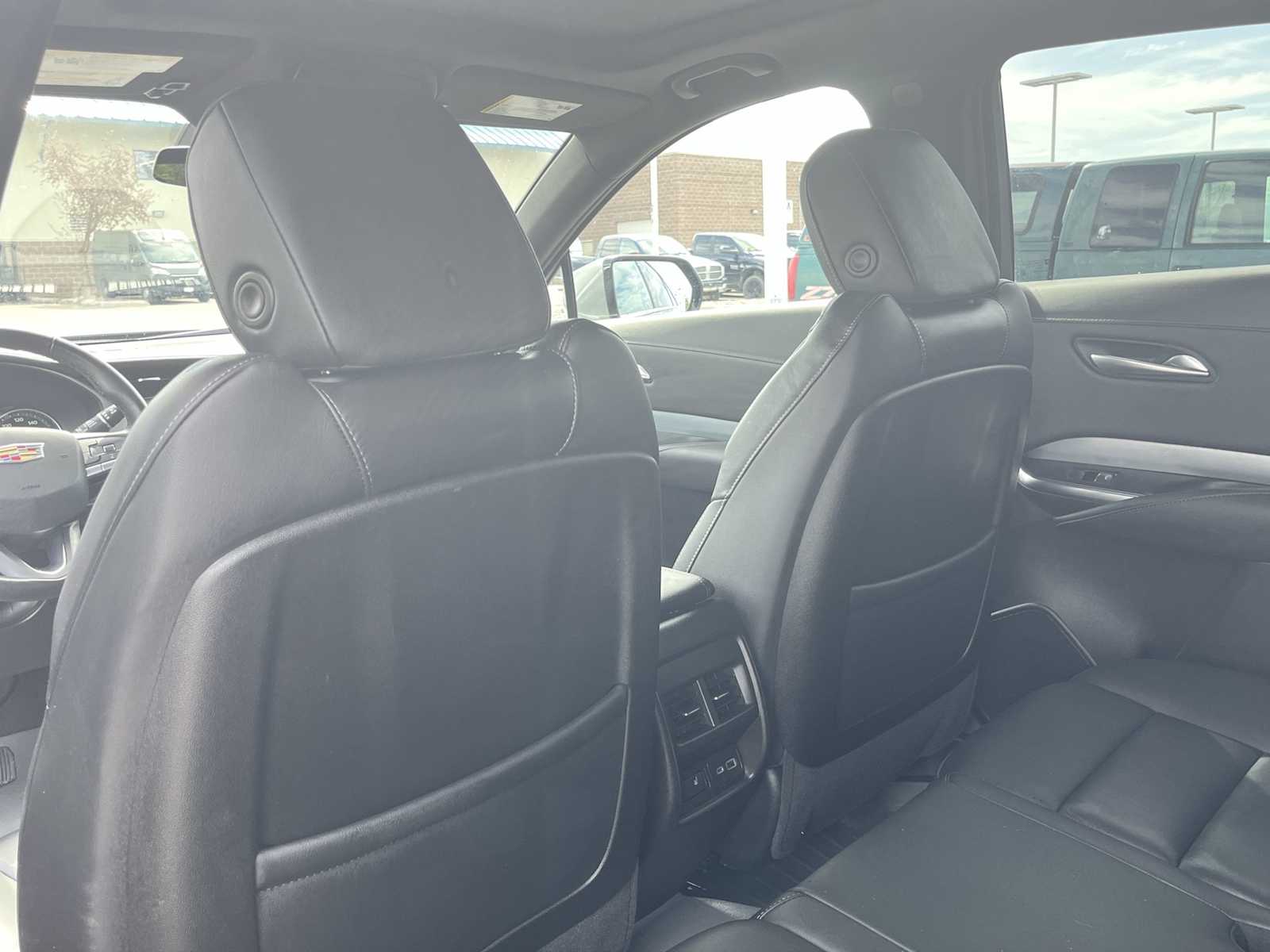 Thumbnail: 2023 Cadillac XT4 - 11