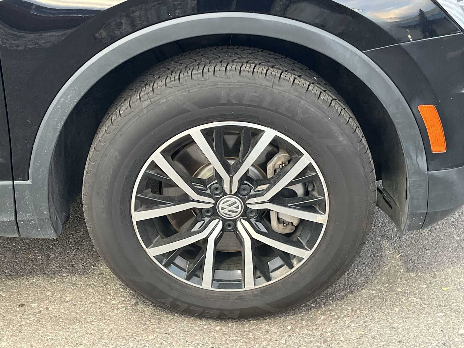 Thumbnail: 2021 Volkswagen Tiguan - 8