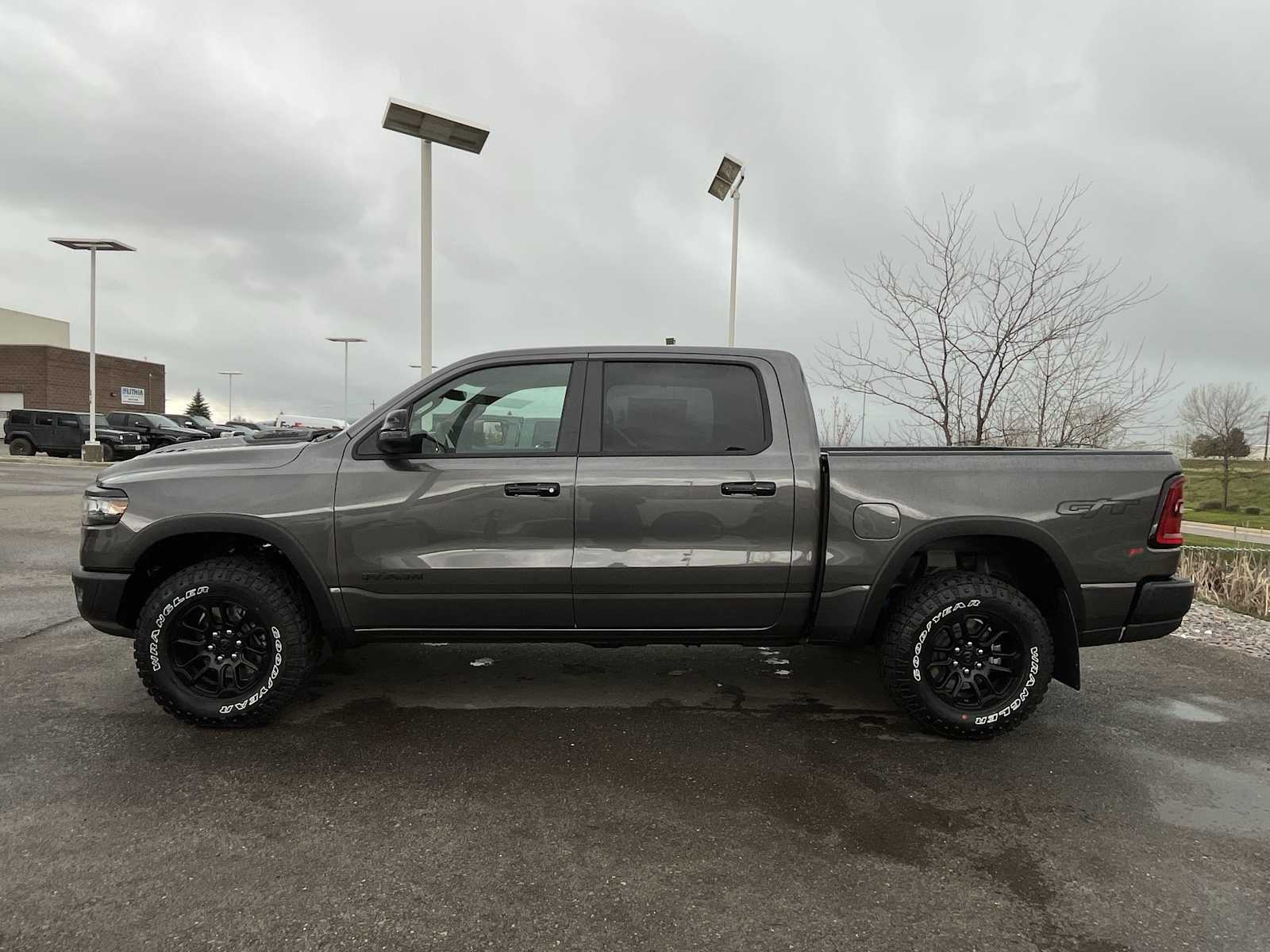 Thumbnail: 2026 RAM 1500 - 3