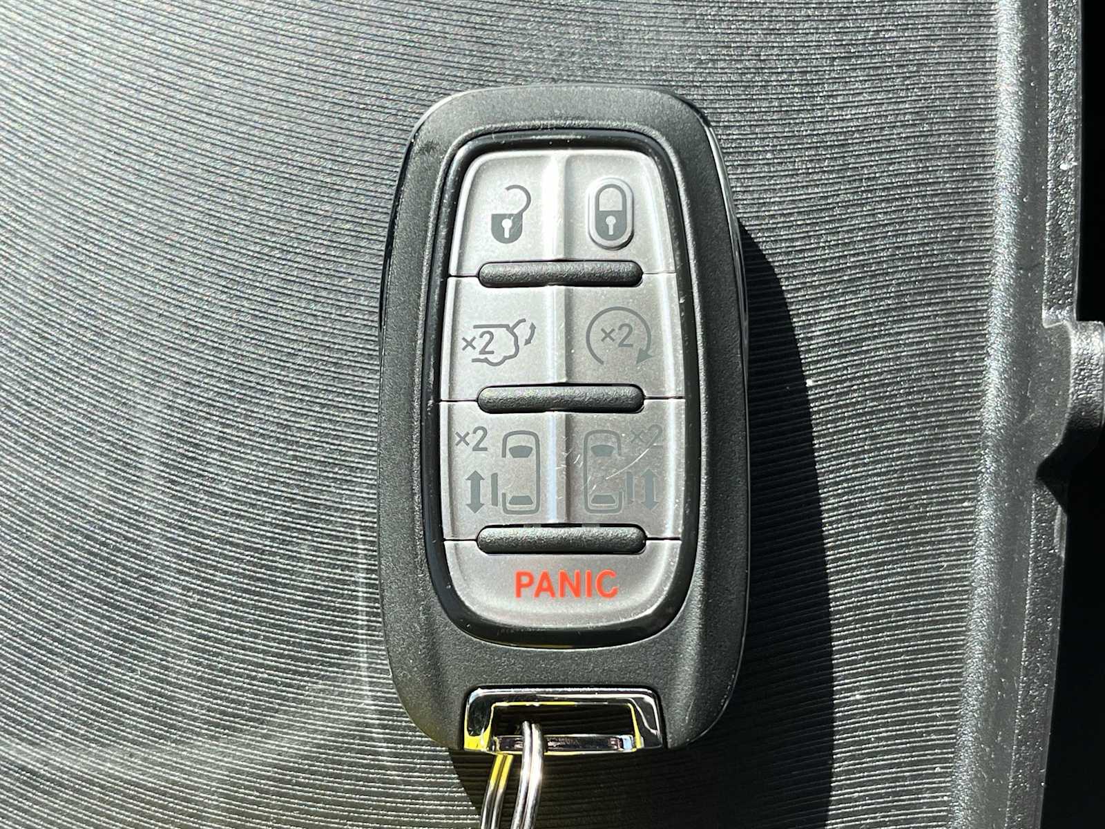 Thumbnail: 2025 Chrysler Pacifica - 20