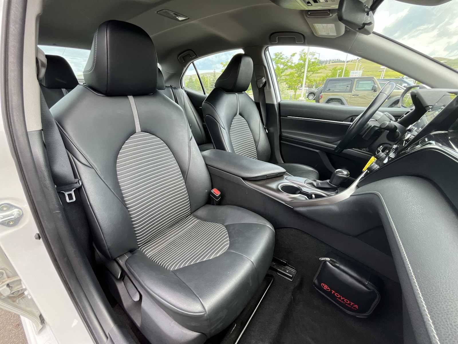 2021 Toyota Camry SE 14