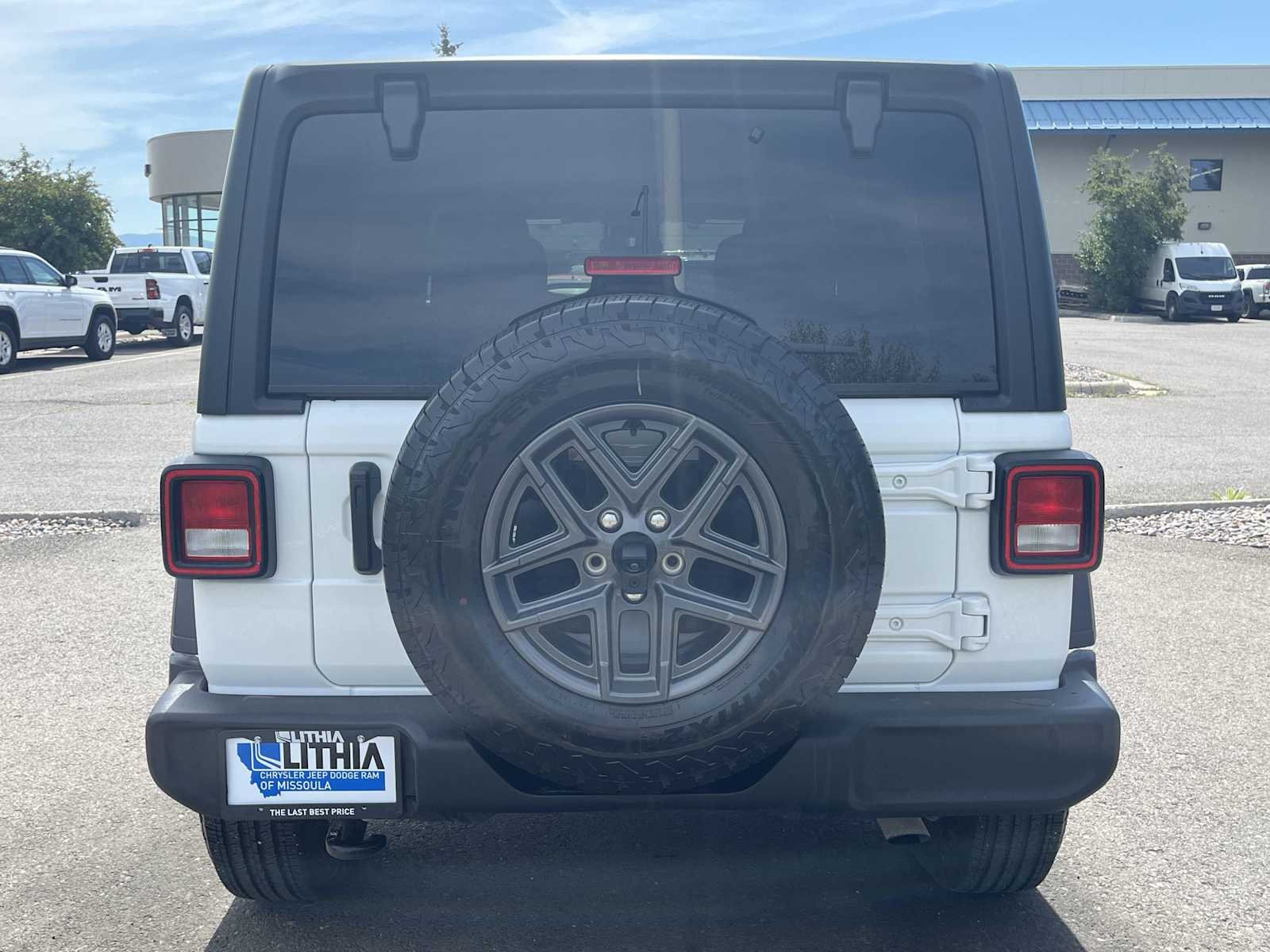 Thumbnail: 2024 Jeep Wrangler - 5
