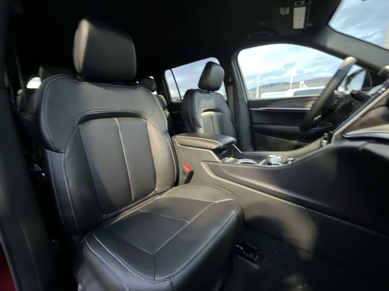 Thumbnail: 2025 Jeep Grand Cherokee - 14