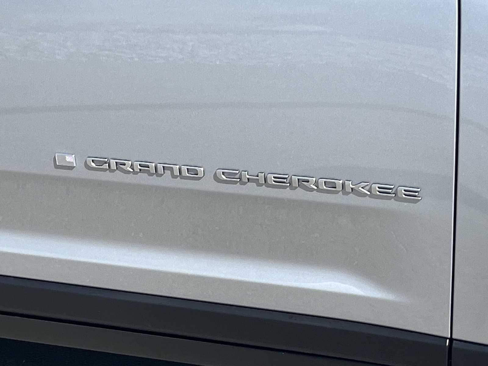 Thumbnail: 2025 Jeep Grand Cherokee - 7