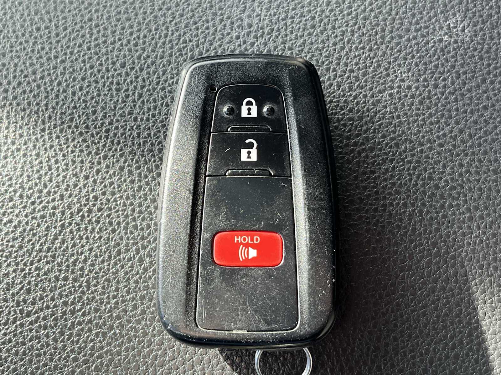 Thumbnail: 2019 Toyota RAV4 - 21