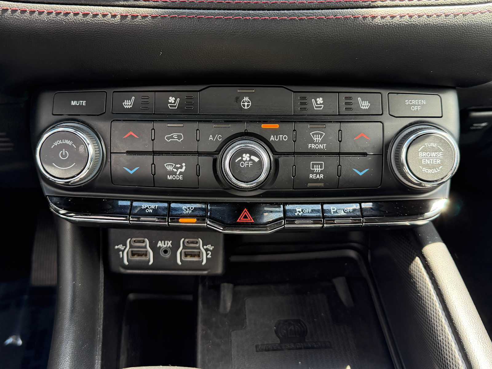 Thumbnail: 2022 Dodge Durango - 16