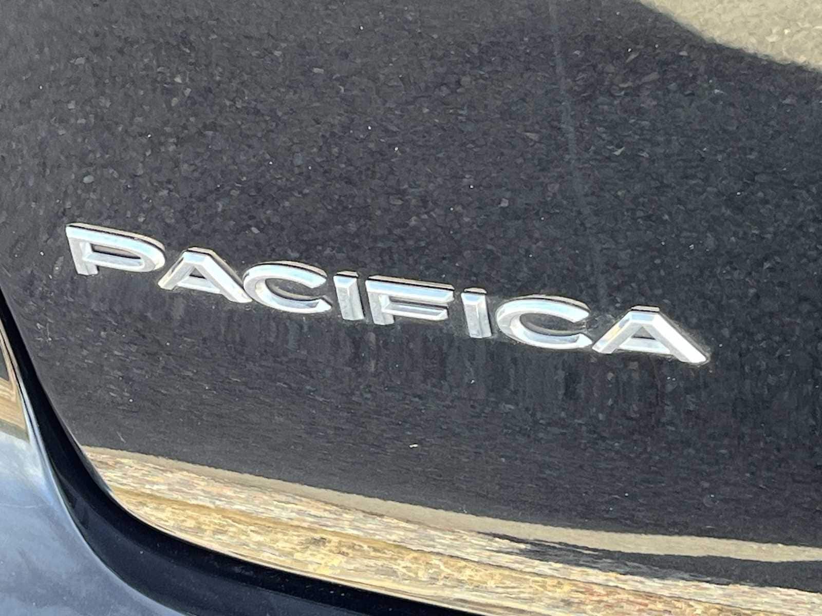 Thumbnail: 2025 Chrysler Pacifica - 7