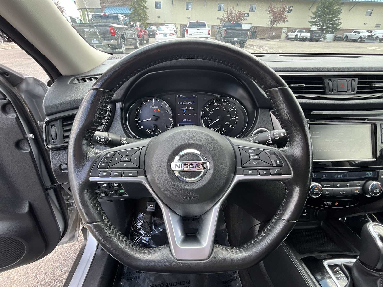 Thumbnail: 2018 Nissan Rogue - 15