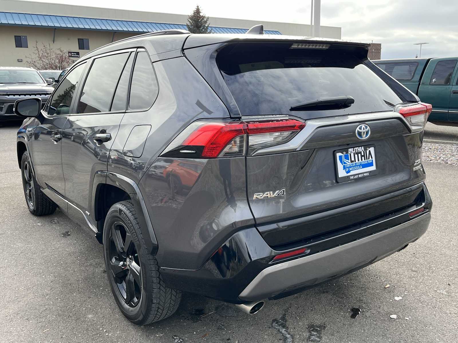 Thumbnail: 2020 Toyota RAV4 - 4