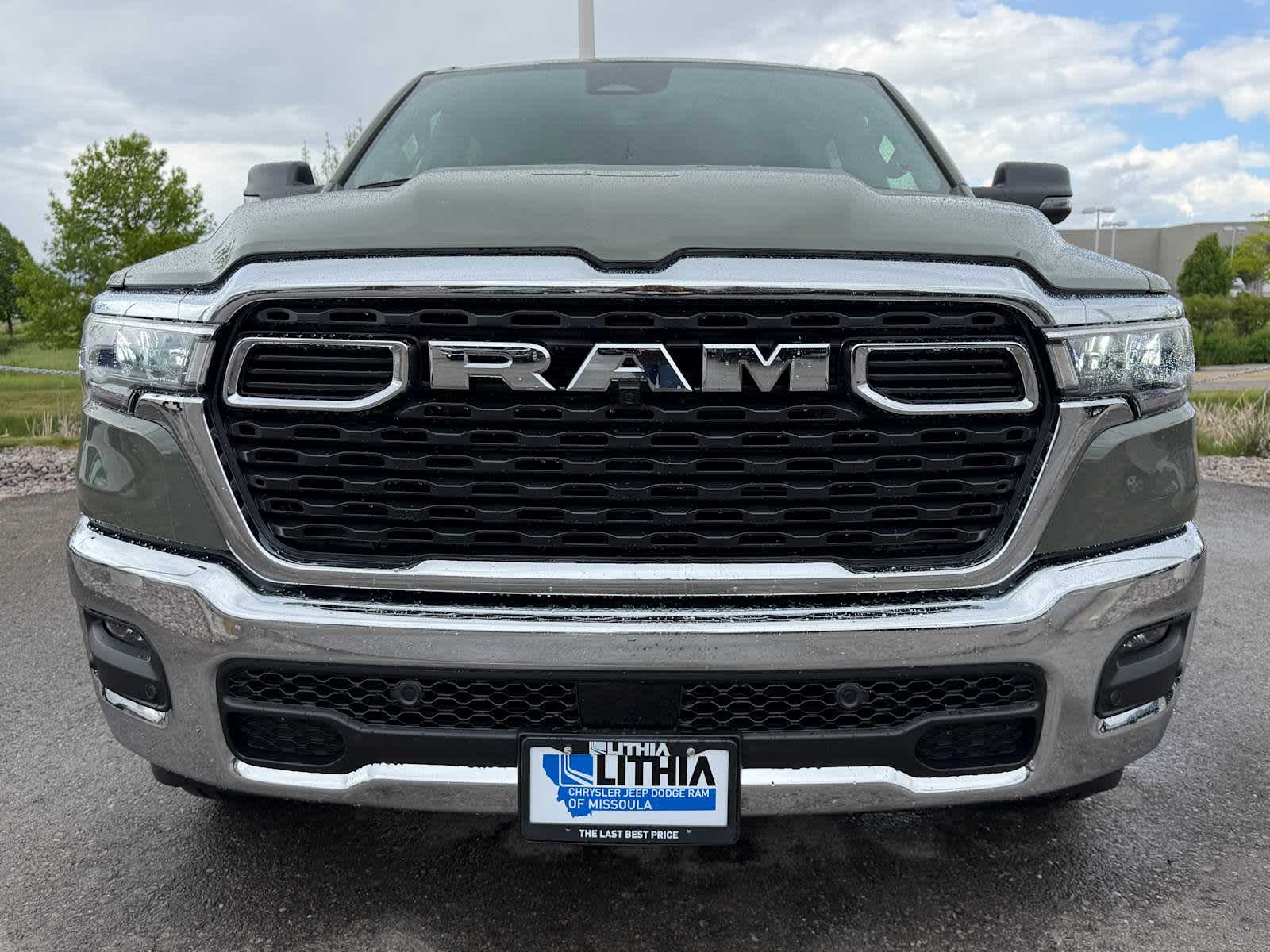 Thumbnail: 2026 RAM 1500 - 4