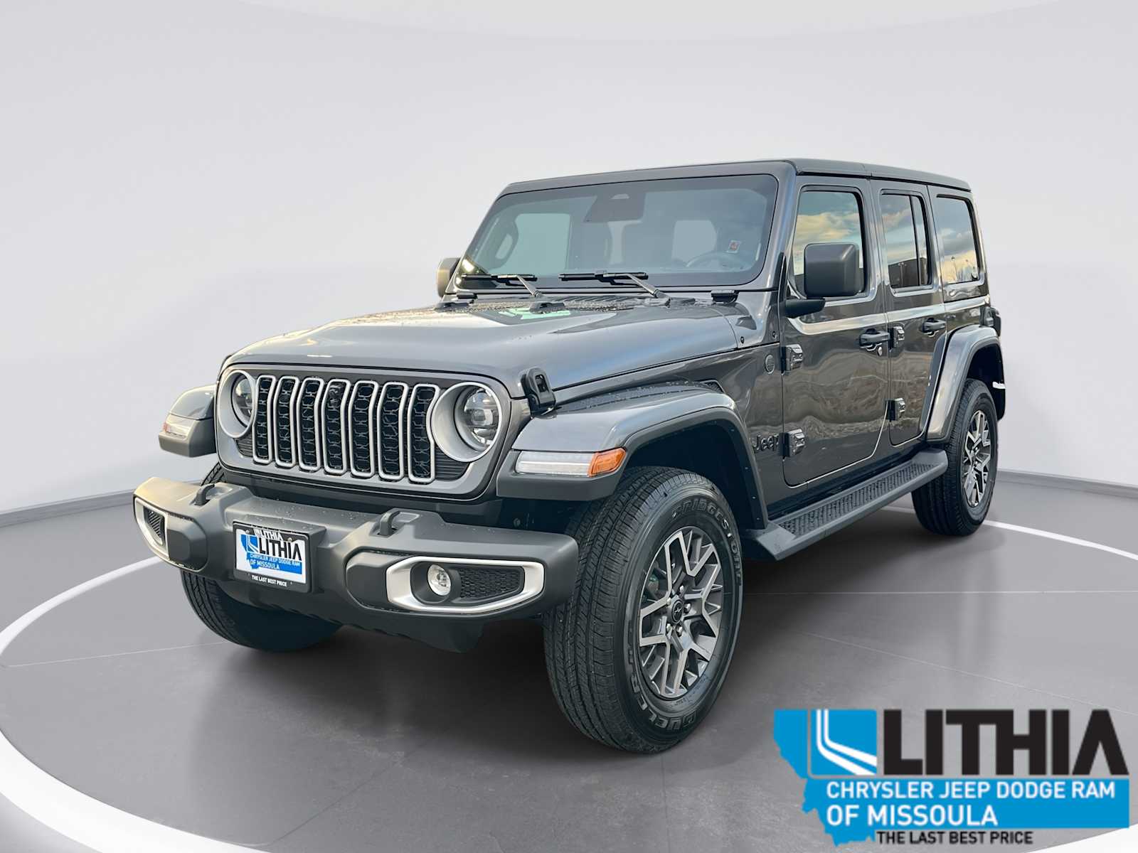 2026 Jeep Wrangler 4-Door Sahara's photo