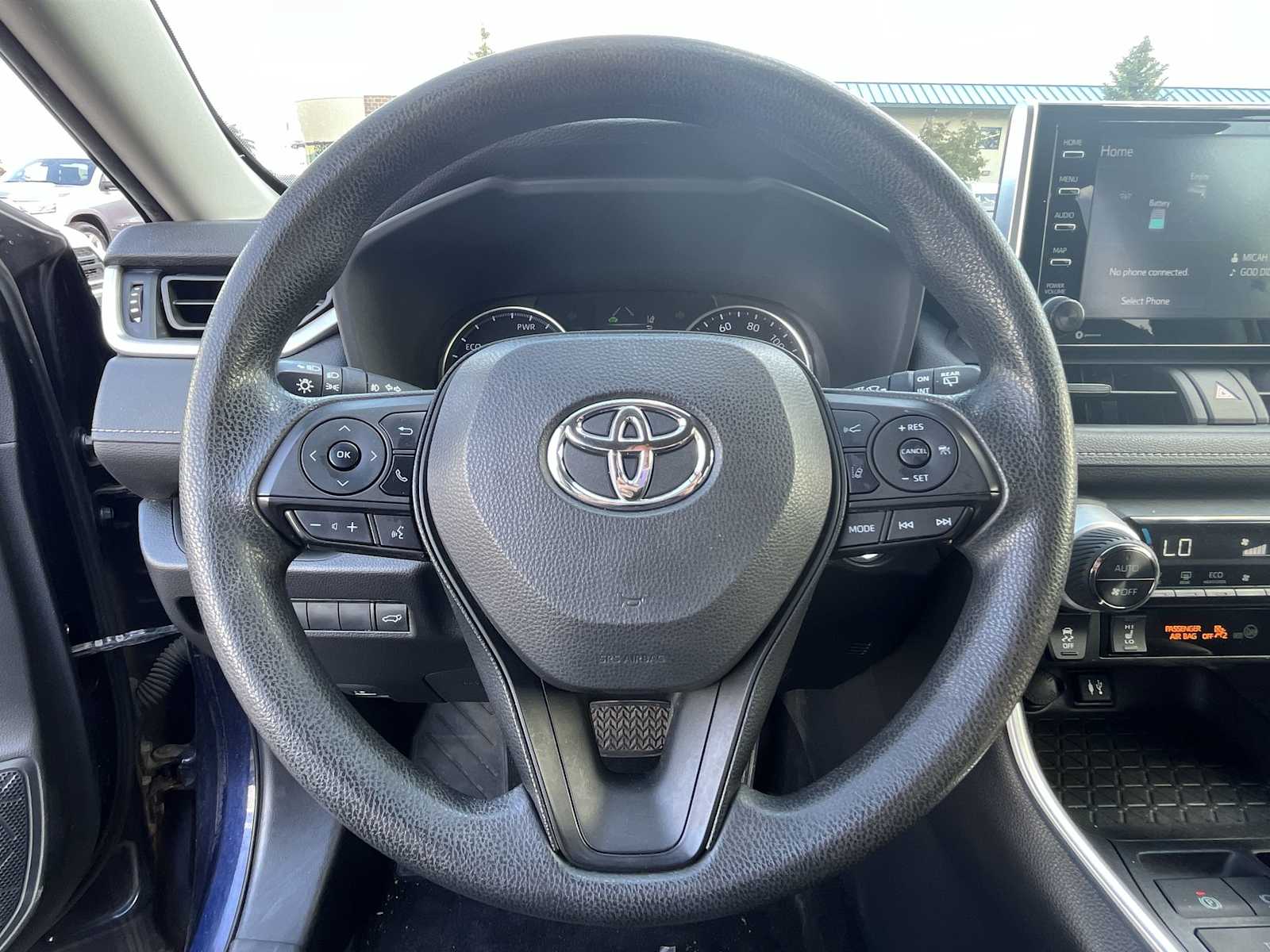 Thumbnail: 2019 Toyota RAV4 - 15