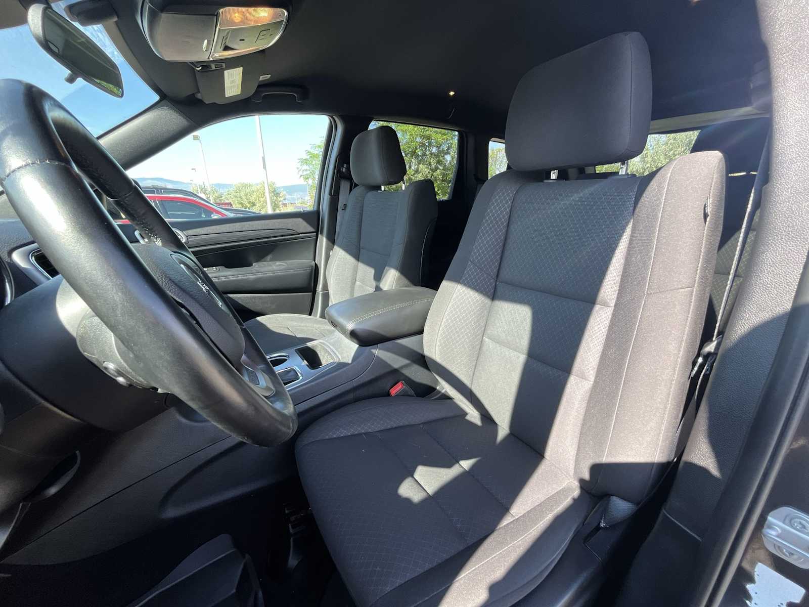 Thumbnail: 2020 Jeep Grand Cherokee - 11