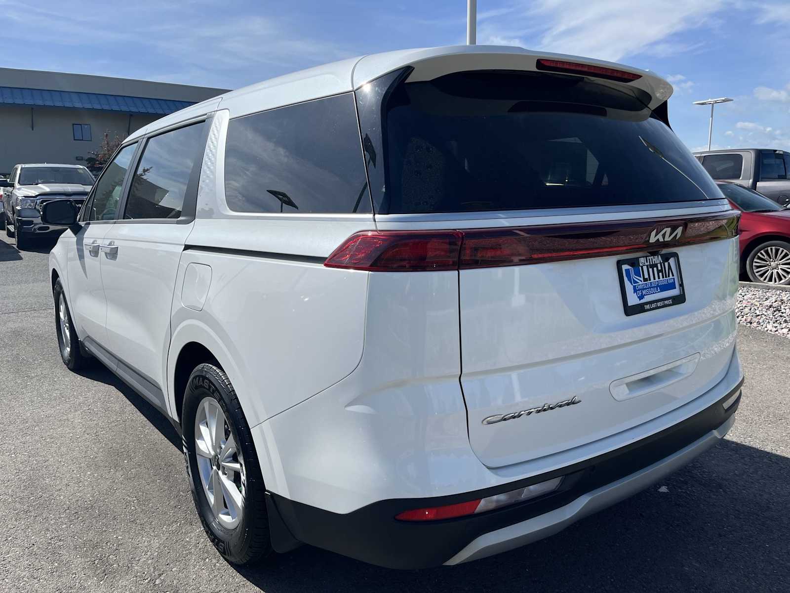 2022 Kia Carnival LXS 4