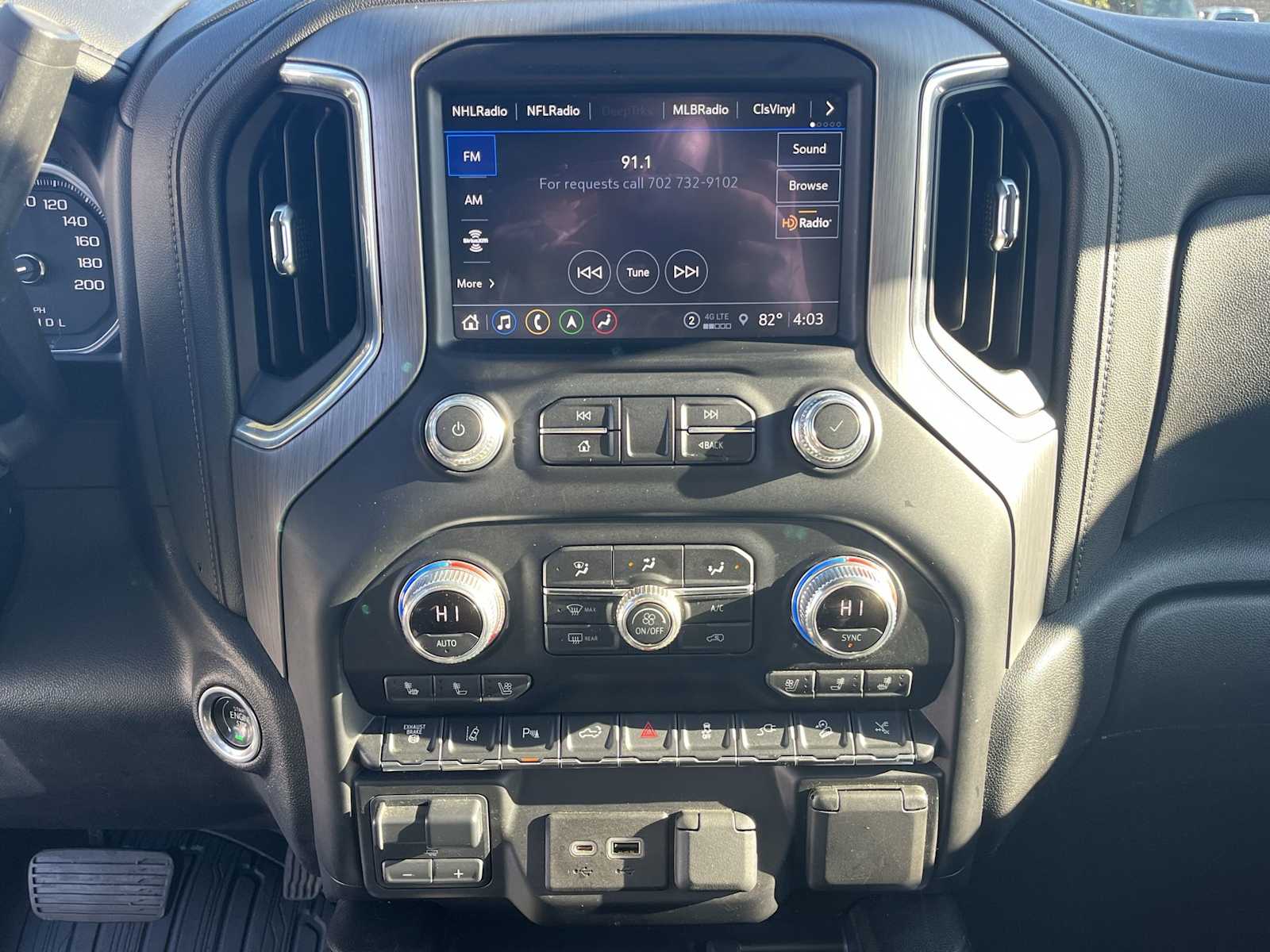 Thumbnail: 2021 GMC Sierra 3500 - 16