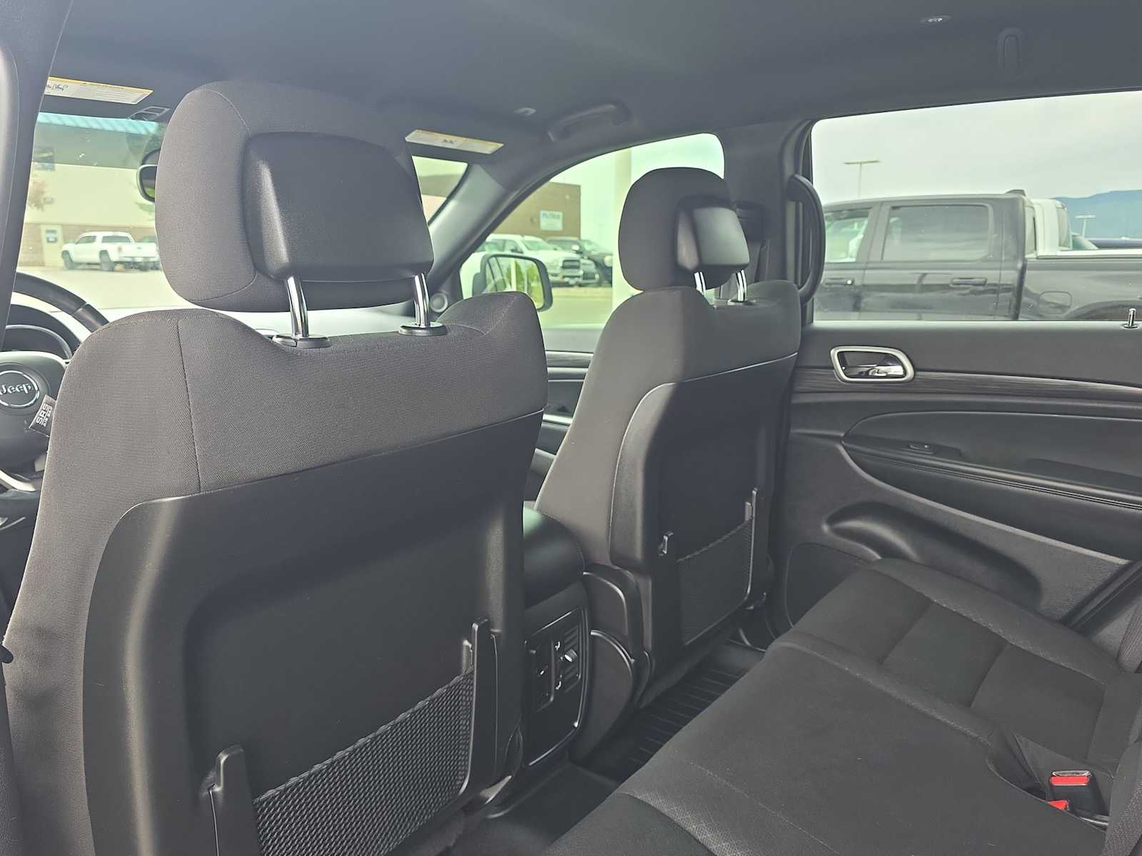 Thumbnail: 2022 Jeep Grand Cherokee - 12