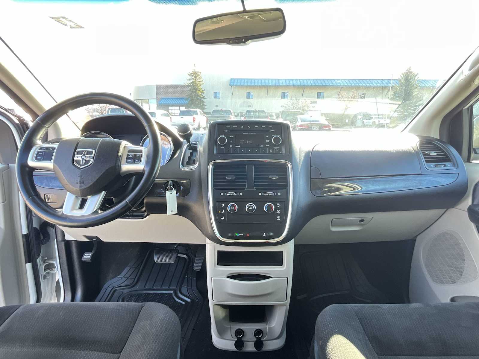 Thumbnail: 2016 Dodge Grand Caravan - 10