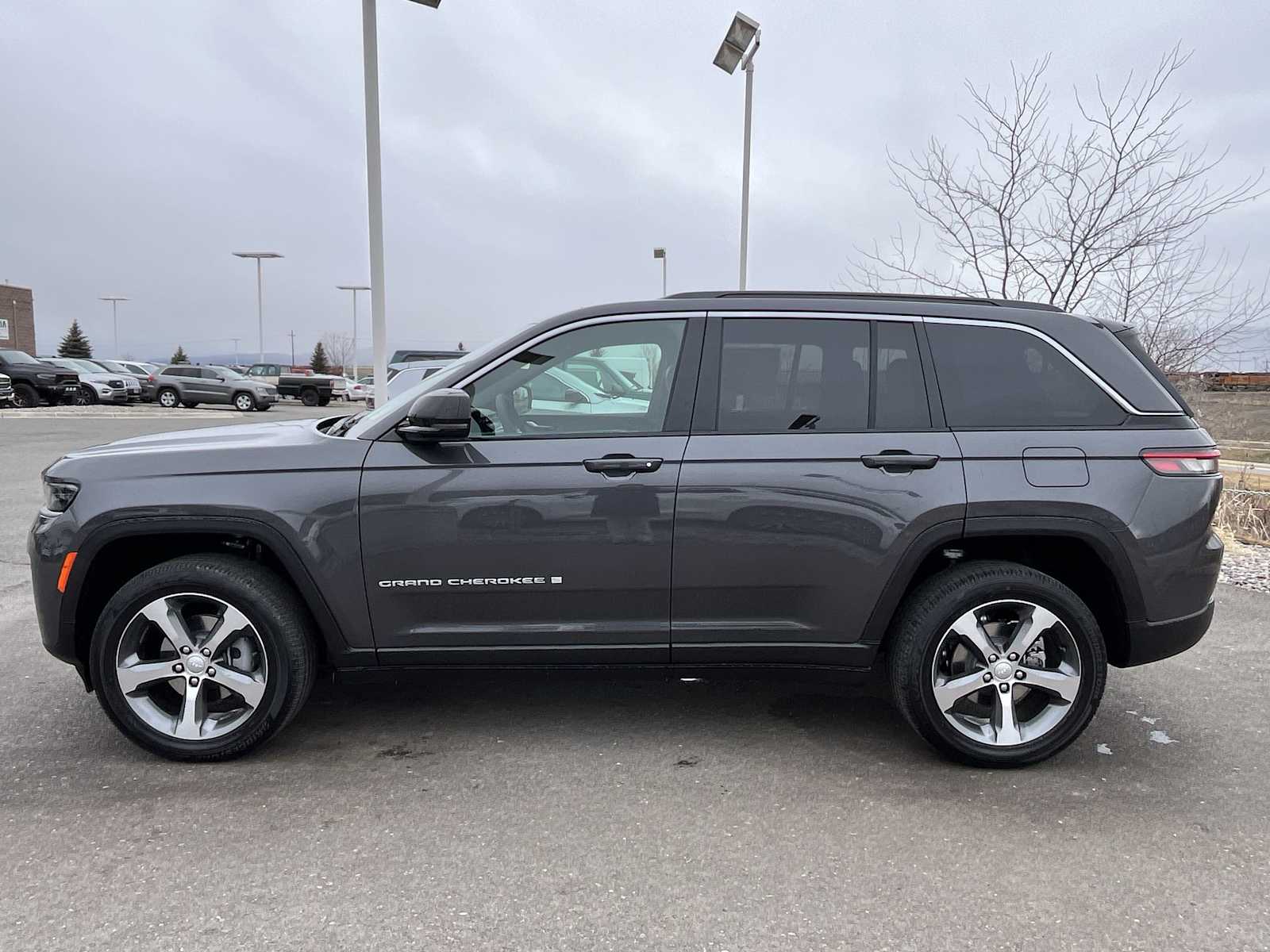 Thumbnail: 2026 Jeep Grand Cherokee - 3