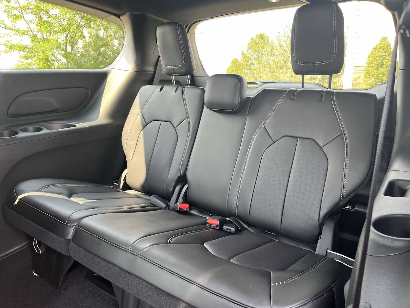 Thumbnail: 2026 Chrysler Pacifica - 22