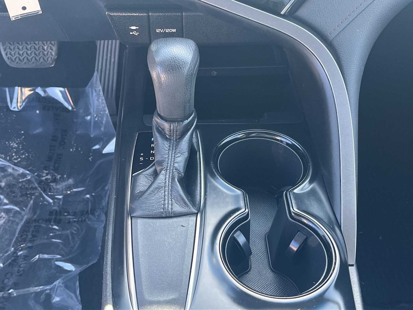 Thumbnail: 2019 Toyota Camry - 18