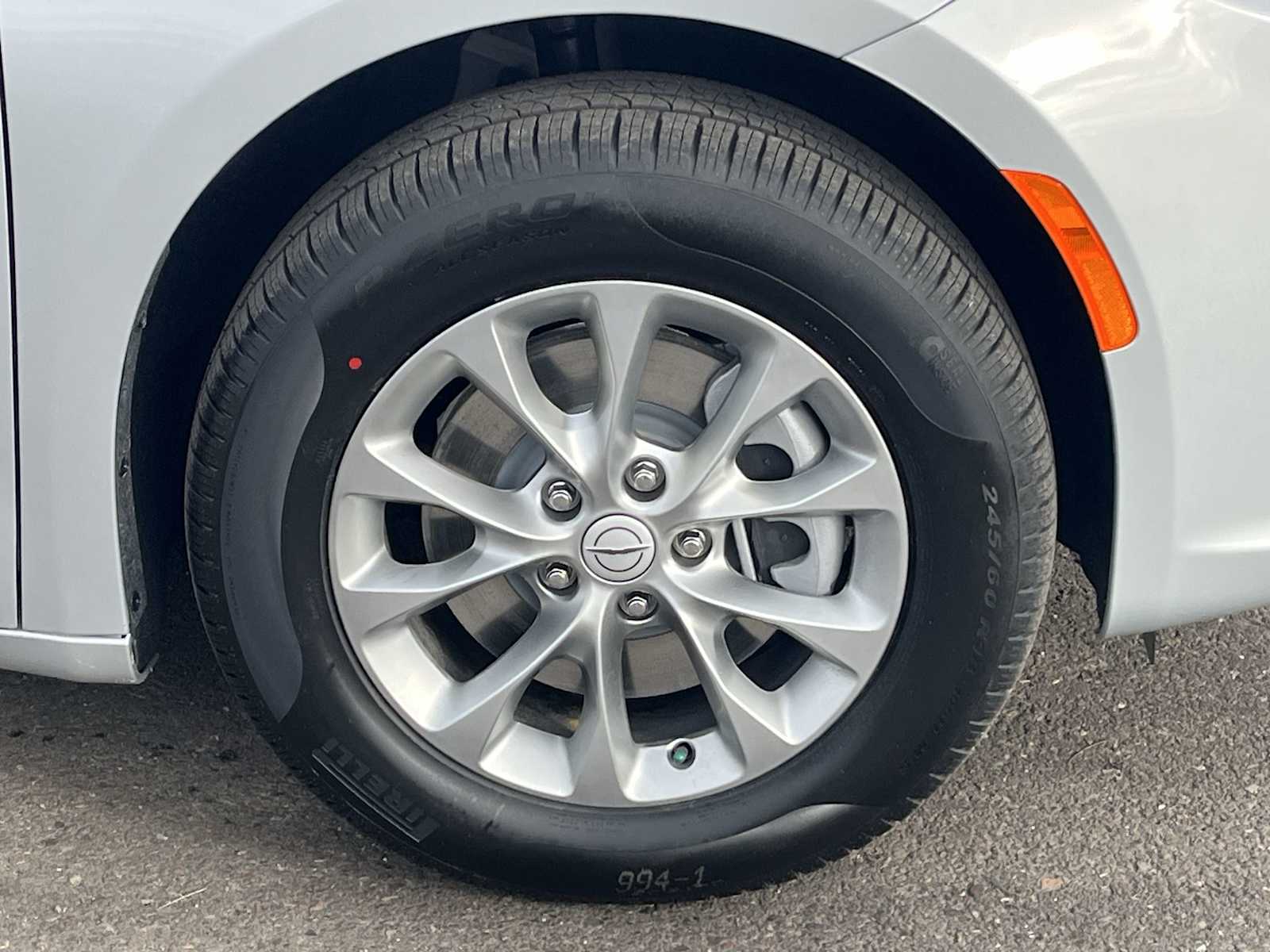 Thumbnail: 2026 Chrysler Pacifica - 8