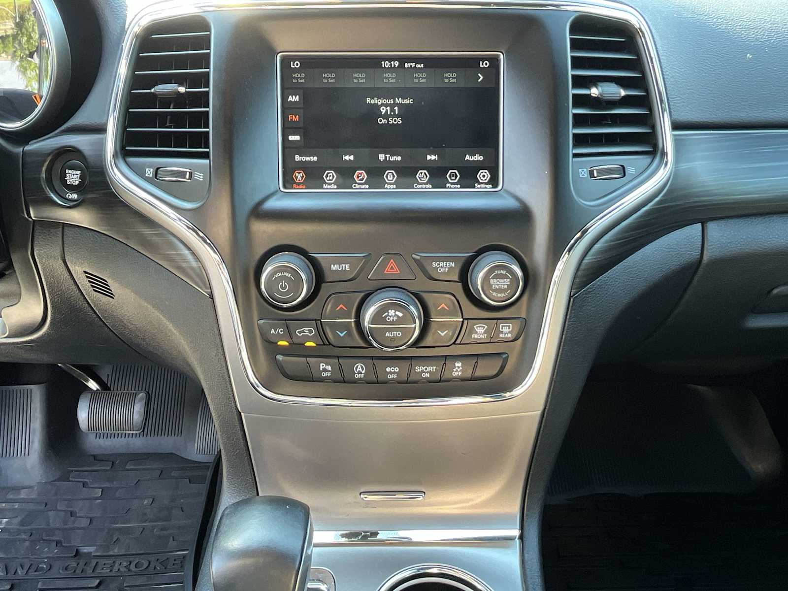 Thumbnail: 2020 Jeep Grand Cherokee - 16
