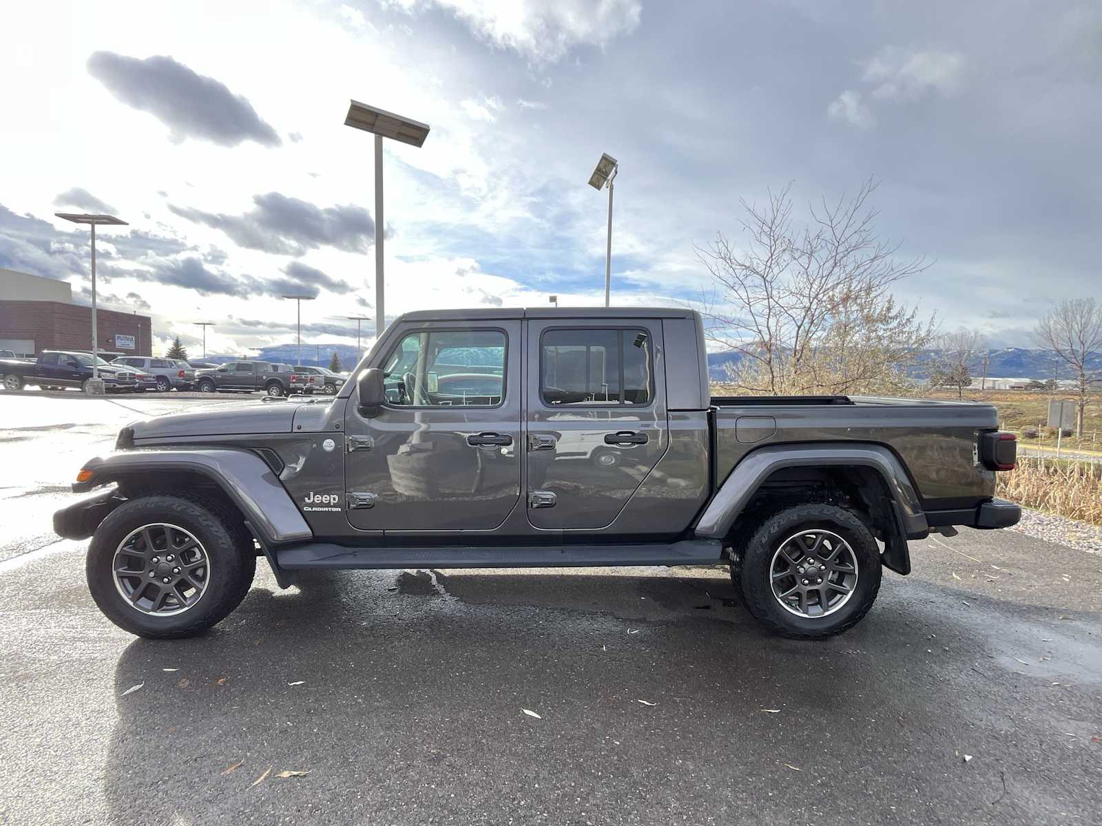 Thumbnail: 2020 Jeep Gladiator - 3