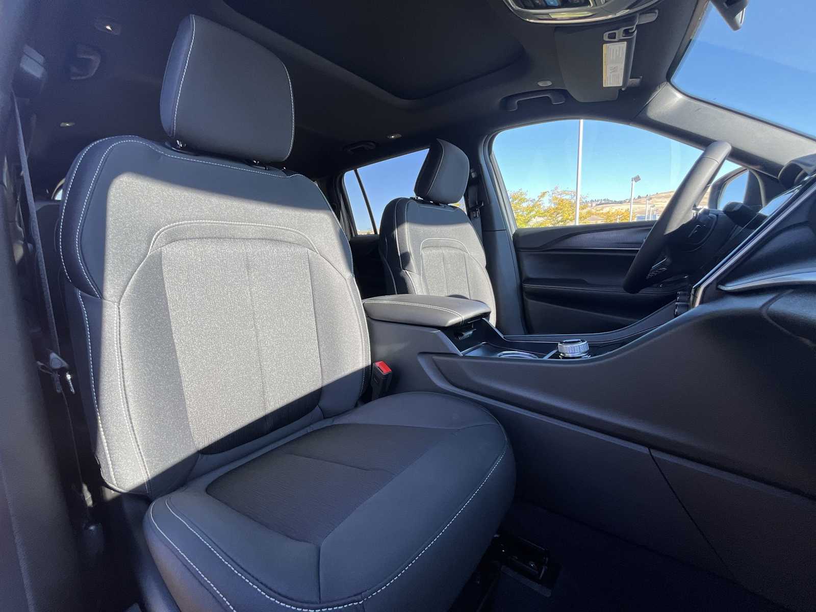 Thumbnail: 2025 Jeep Grand Cherokee - 14