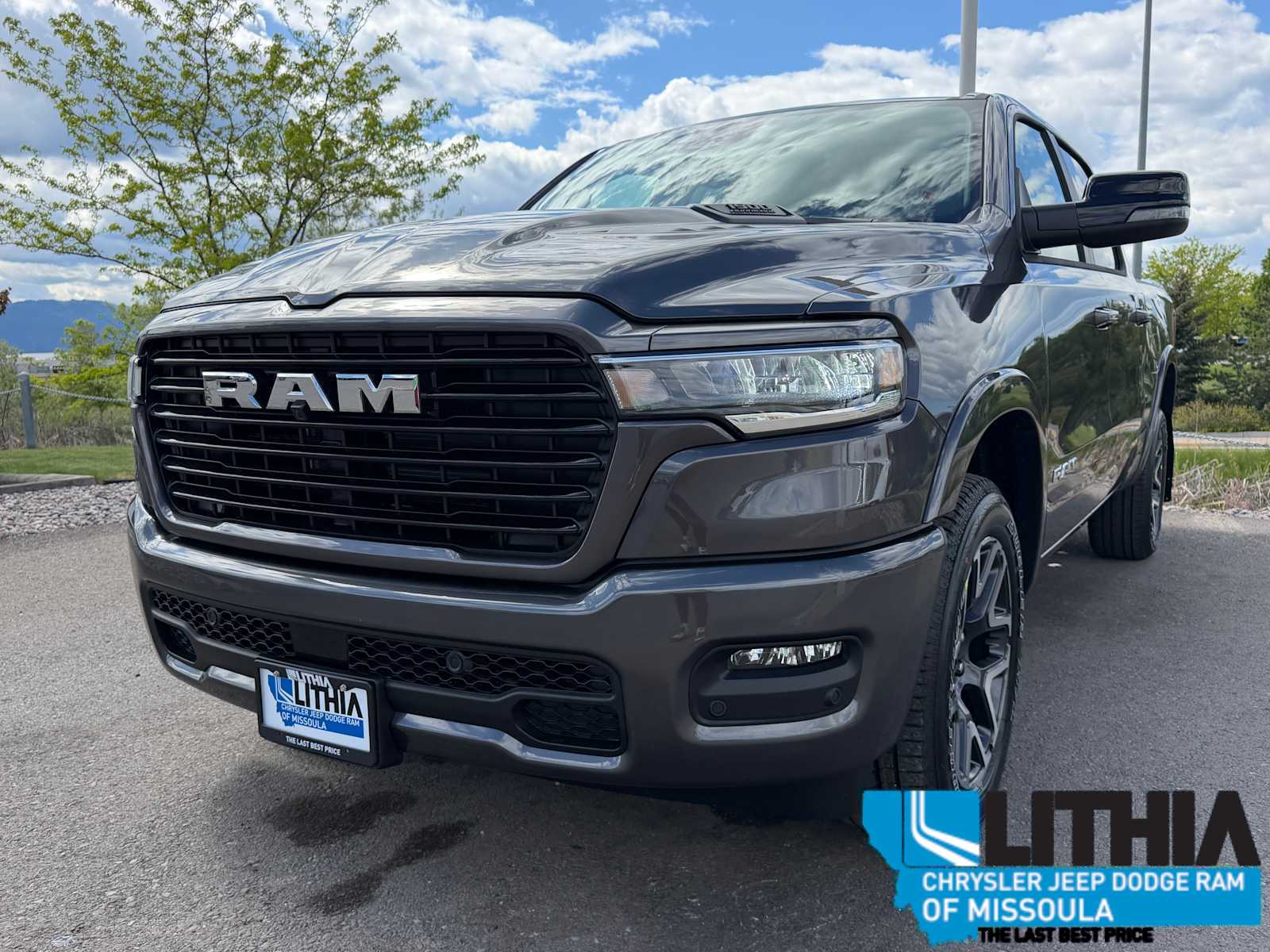 2026 RAM 1500 Laramie 4x4 Crew Cab 5'7's photo