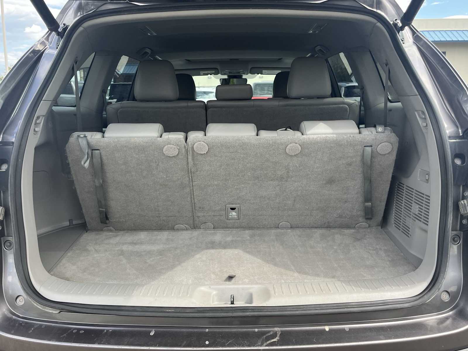 Thumbnail: 2019 Toyota Highlander - 19