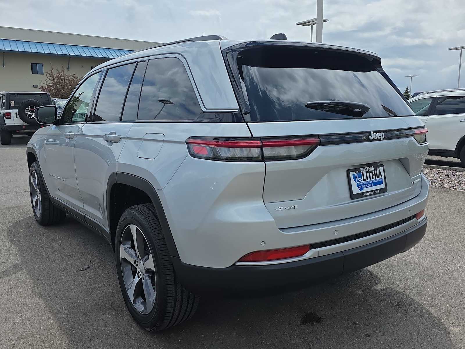 Thumbnail: 2026 Jeep Grand Cherokee - 6