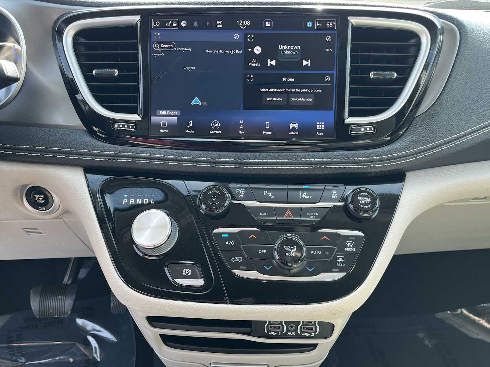 Thumbnail: 2021 Chrysler Pacifica - 16